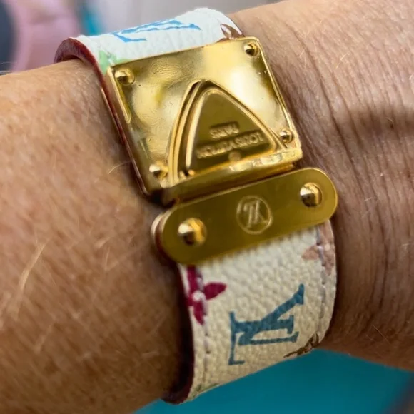 RARE Louis Vuitton Luxury Leather Bracelet - Picture 4 of 4